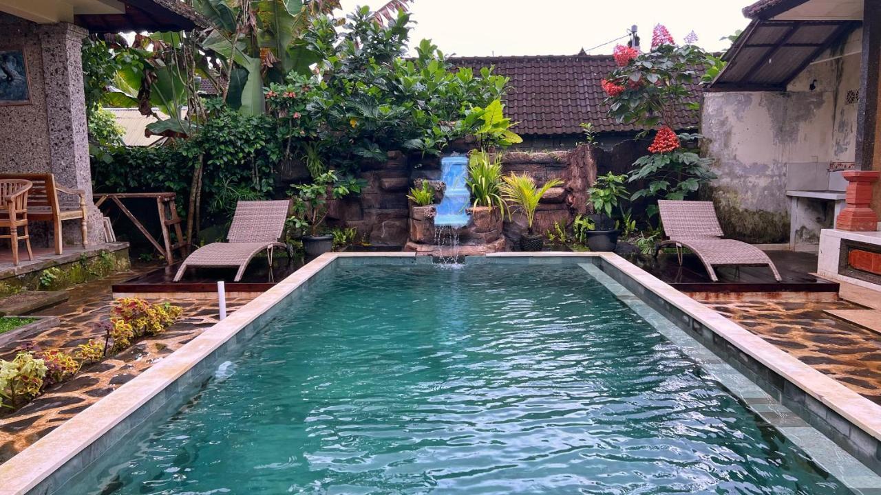 Gusti Home Stay Ubud Экстерьер фото
