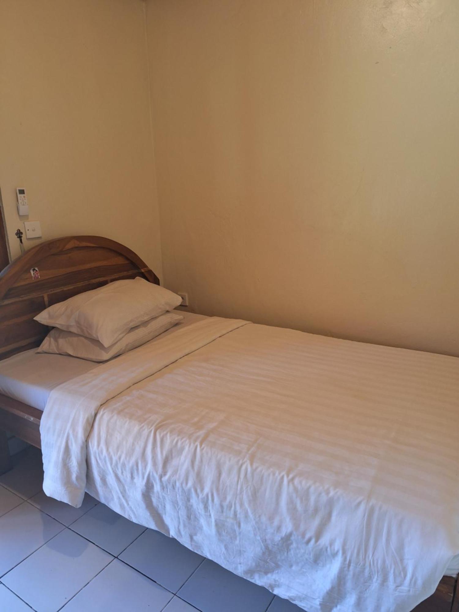 Gusti Home Stay Ubud Экстерьер фото
