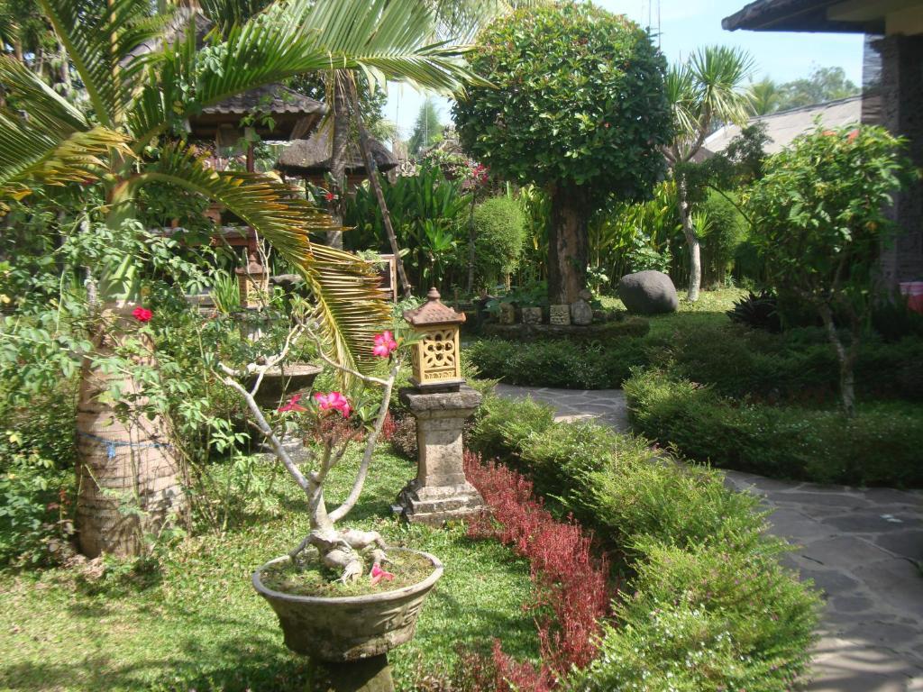 Gusti Home Stay Ubud Экстерьер фото